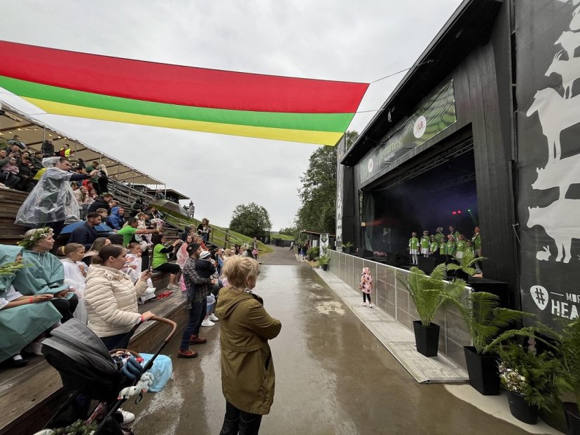 Norvegijos lietuvių bendruomenės jaunimas su Lietuvos kariuomene susipažino per išbandymų kelią