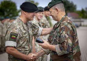 Vadovavimą Inžinerijos batalionui pradeda mjr. Ramūnas Sabaitis - 6