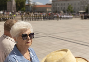 Lietuvos ginkluotųjų pajėgų vėliavų būriai atidavė pagarbą Prezidentui - 19