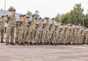 Beveik 300 NPPKT karių baigė 9 mėnesių tarnybą Lietuvos kariuomenėje - 3