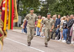 Beveik 300 NPPKT karių baigė 9 mėnesių tarnybą Lietuvos kariuomenėje - 4
