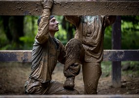 Jaunųjų inžinierių individualaus rengimo etapo pabaigą vainikavo juodos beretės - 5