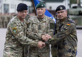 Tarnybą Lietuvoje pradeda naujos rotacijos NATO Priešakinių pajėgų bataliono kovinė grupė  - 4