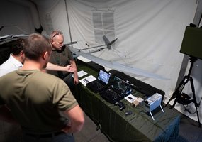 Bepiločių orlaivių integracija Lietuvos kariuomenėje – pirkimai, inovacijos ir operatorių rengimas - 9