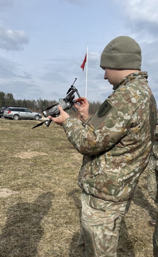 Bazinio kario kurso programa papildyta bepiločių orlaivių ir priešdroninių priemonių naudojimo...