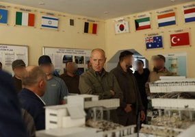 Sausumos pajėgų vadas brg. gen. Artūras Radvilas darbo vizitu lankėsi Ukrainoje - 2