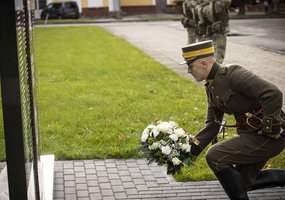 Karaliaus Mindaugo husarų batalione atidengta pirmoji atminimo lenta, žuvusiems Nepriklausomybės... - 3