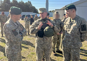 Lietuvos kariuomenės vadas Jungtinėje Karalystėje aplankė Lietuvos karius, vykdančius tarptautinę... - 1