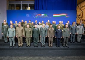 Lietuvos kariuomenės vadas dalyvavo ES kariuomenių vadų konferencijoje Vengrijoje - 1