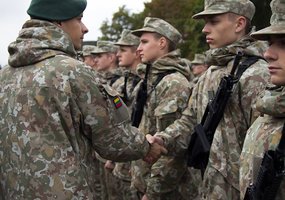 Lietuvos Respublikai prisiekė per 400 karių - 10