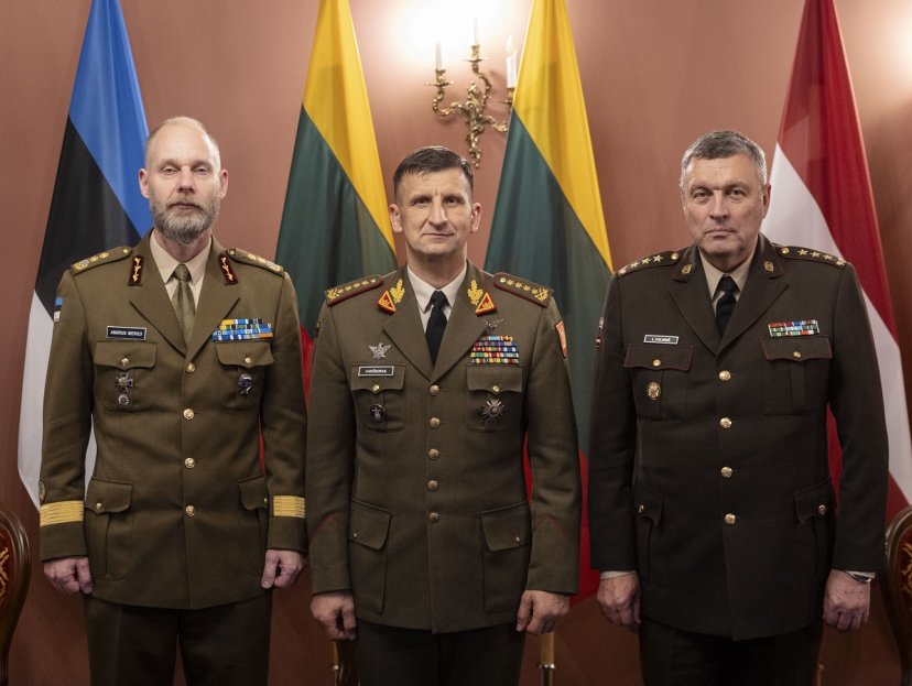 Trijų Baltijos šalių kariuomenių vadai susitiko aptarti svarbiausius saugumo klausimus