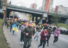 Sausio 13-osios aukoms atminti – daugiau nei 8 tūkst. bėgikų dalyvavo pagarbos bėgime „Gyvybės ir... - 16