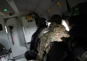 Krašto apsaugos savanorių pajėgų kariai kartu su Viešojo saugumo tarnybos padaliniais treniravosi... - 4