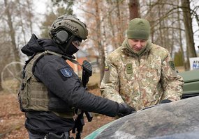Krašto apsaugos savanorių pajėgų kariai kartu su Viešojo saugumo tarnybos padaliniais treniravosi... - 1