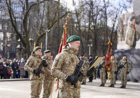 Kaune Lietuvai prisiekė Jaunesniųjų karininkų vadų mokymų klausytojai - 1