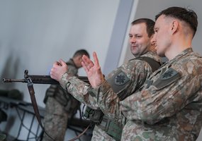 Šiais metais Baziniuose komendantinių vienetų rengimo kursuose planuojama parengti 1000 karių - 5