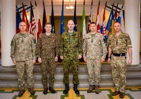 Lietuvos kariuomenės vadas dalyvavo trijų Baltijos šalių kariuomenių vadų susitikime ir... - 1