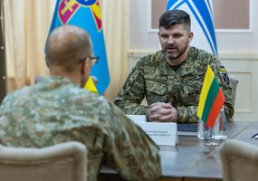 Chief of the Defence Staff Lt Gen Remigijus Baltrėnas learned about the latest battlefield... - 2