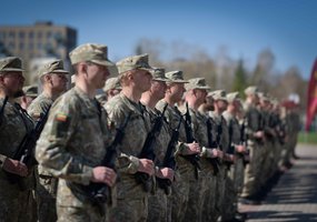 Vilniuje prisiekė Komendantinių vienetų kariai  - 3