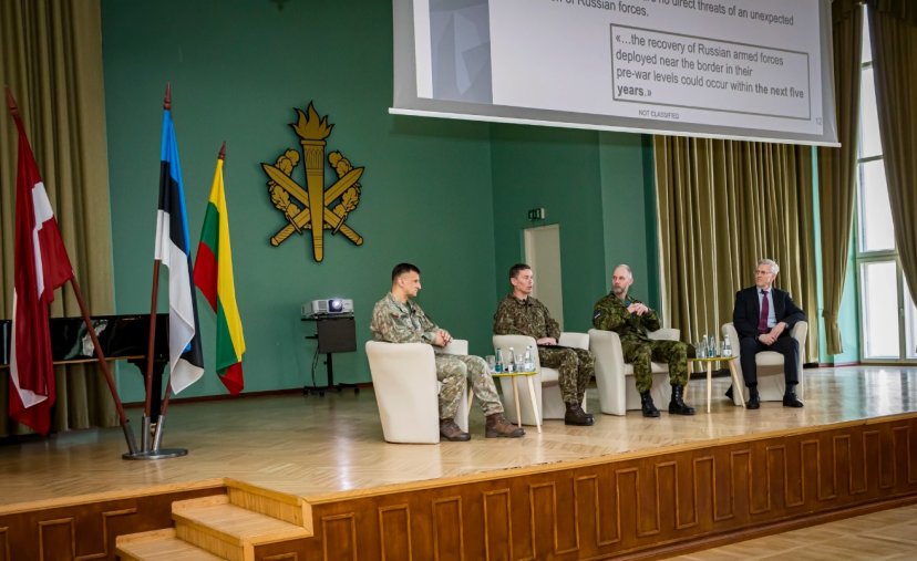 Lietuvos kariuomenės vadas dalyvavo trijų Baltijos šalių kariuomenių vadų susitikime ir...