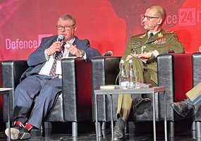 Gen. ltn. R. Baltrėnas: NATO standartai jau seniai egzistuoja ir juos visi turi siekti vienodai... - 1