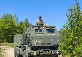 Lietuvos kariuomenėje pirmą kartą vyko HIMARS sistemų savarankiško aptarnavimo ir eksploatavimo... - 1