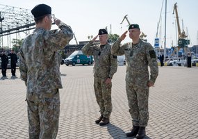 Įteiktos kovinės vėliavos Karinių jūrų pajėgų Karo laivų flotilei ir Jūros ir pakrančių stebėjimo... - 3