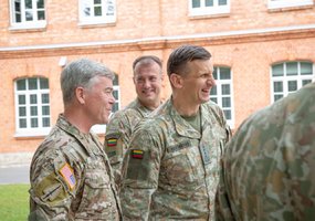 Lietuvoje lankosi JAV Specialiųjų operacijų pajėgų vadas: bendradarbiavimas stiprina regiono saugumą - 2