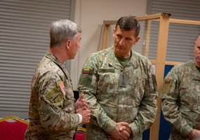 Lietuvoje lankosi JAV Specialiųjų operacijų pajėgų vadas: bendradarbiavimas stiprina regiono saugumą - 3
