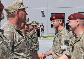 Lietuvai prisiekė virš 70 komendantinių vienetų karių - 2