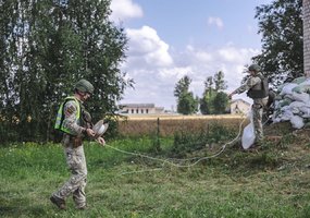 Pulkininko Juozo Vitkaus inžinerijos bataliono išminuotojai susprogdino apleistą vandens bokštą - 3