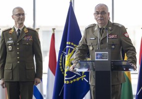 Gen. ltn. Remigijus Baltrėnas pradėjo vykdyti NATO tarptautinio karinio štabo generalinio... - 1