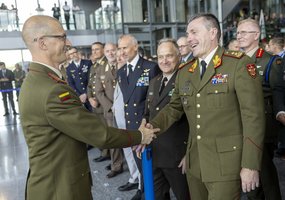 Gen. ltn. Remigijus Baltrėnas pradėjo vykdyti NATO tarptautinio karinio štabo generalinio... - 4