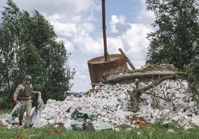 Pulkininko Juozo Vitkaus inžinerijos bataliono išminuotojai susprogdino apleistą vandens bokštą - 4