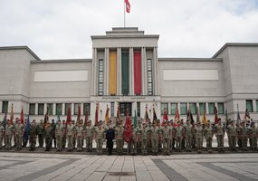 Sausumos pajėgoms pradeda vadovauti brigados generolas Nerijus Stankevičius  - 16