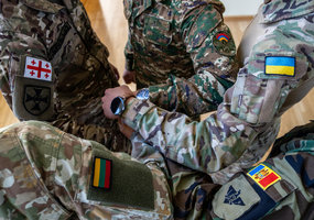 Tarptautinio kurso klausytojams įteikti kurso baigimo pažymėjimai - 6