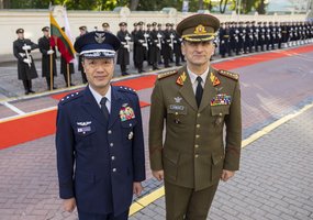 Lietuvoje oficialiu vizitu lankosi Japonijos kariuomenės vadas generolas Hiroaki Uchikura - 5