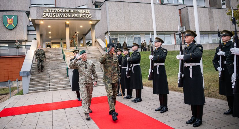 New Bundeswehr Army Commander Lieutenant General Christian Freuding visits Lithuania   