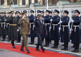 Lietuvoje lankosi NATO Karinio komiteto pirmininkas - 5