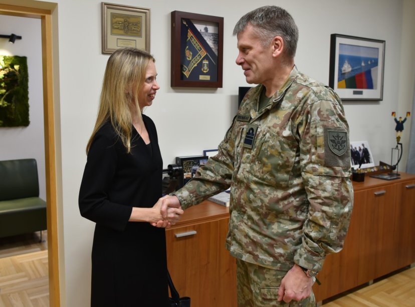 Gynybos štabo viršininkas susitiko su JAV ambasadore Lietuvoje Kara C. McDonald