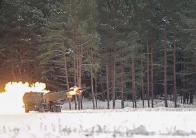 The Lithuanian Armed Forces prepares for HIMARS integration in a live fire event   - 5