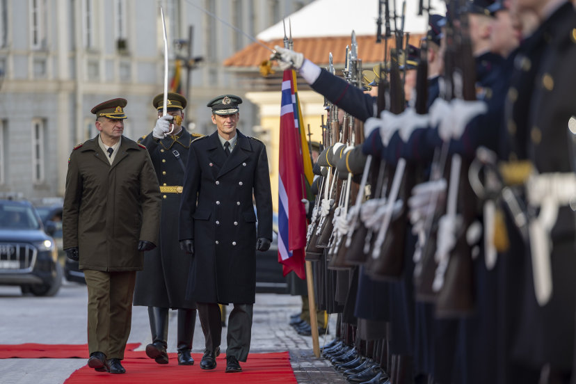 Lietuvoje oficialiu vizitu lankosi Norvegijos ginkluotųjų pajėgų vadas generolas Eirik Kristoffersen