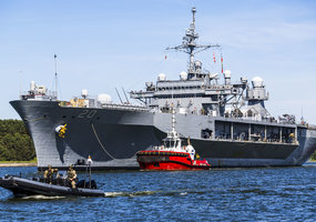 Klaipėdos uoste vizitą pradėjo JAV karinio jūrų laivyno flagmanas „USS Mount Whitney“ - 10