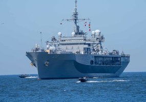 Klaipėdos uoste vizitą pradėjo JAV karinio jūrų laivyno flagmanas „USS Mount Whitney“ - 13