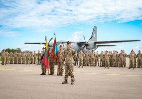 Aviacijos bazėje įvyko vyriausiojo puskarininkio pasikeitimo ceremonija - 6
