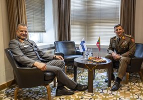 Chief of Defence of Finland conducts a formal visit to Lithuania focussed on the Autonomous and... - 10