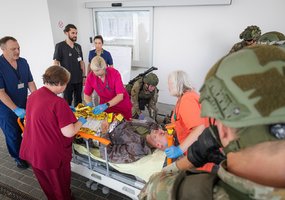 Alytaus įgula nuosekliai stiprina sąveiką su Alytaus miesto ir rajono savivaldybėmis bei kitomis... - 4
