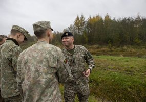 Baigtas jaunųjų inžinierių individualus rengimas – jiems įteiktos juodos beretės - 6